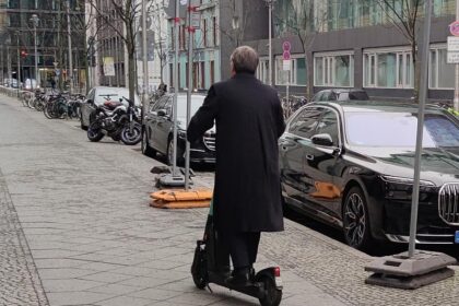 Armin Laschet bei E-Scooter-Unfall verletzt