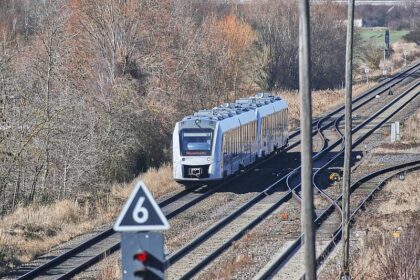 Bahngewerkschaft fordert wegen Spritpreisen günstige Zugtickets