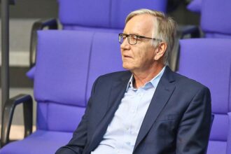 Bartsch will Debatte um Verbeamtungen