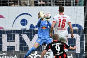 Bundesliga: Leipzig dreht nach Pause auf und siegt in Frankfurt