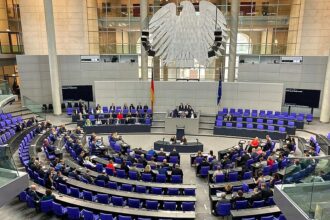 Bundestagsfraktionen uneins über geplante Diäten-Erhöhung