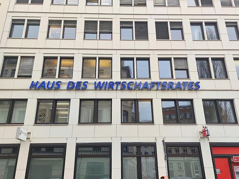 CDU-Wirtschaftsrat will Beamtenpensionen kürzen