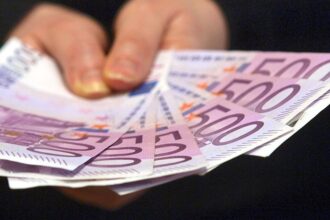 Dax-CEOs steigerten Gehälter 2025 deutlich