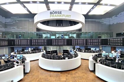 Dax legt kräftig zu - Anleger hoffen auf baldiges Kriegsende