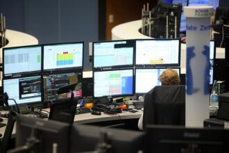Dax startet nach Feuerpause im Nahen Osten mit Kurssprung