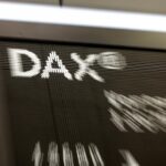 Dax startet verhalten - Ölhändler unter Druck