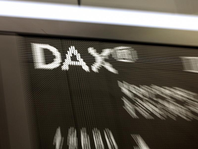 Dax startet verhalten - Ölhändler unter Druck