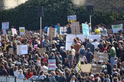 Demo vor dem Bundestag gegen Kürzungen für Psychotherapeuten