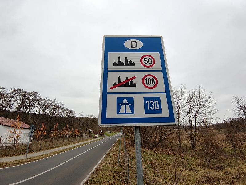 Deutsche zu zeitlich begrenztem Tempolimit auf Autobahnen gespalten
