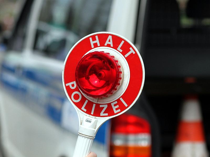 Fahrlehrerverband für regelmäßige Geschwindigkeitskontrollen