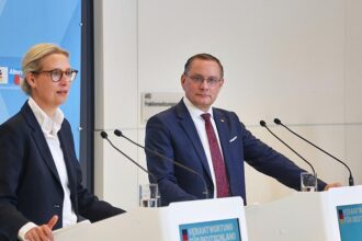 Forsa: AfD zieht mit Union gleich