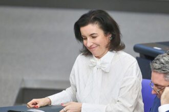 Forschungsministerin Bär sieht Deutschland als "Raumfahrtnation"