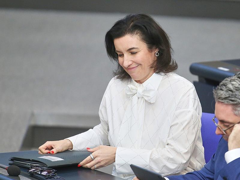 Forschungsministerin Bär sieht Deutschland als "Raumfahrtnation"