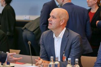 Fratzscher warnt Unternehmer vor Nähe zur AfD