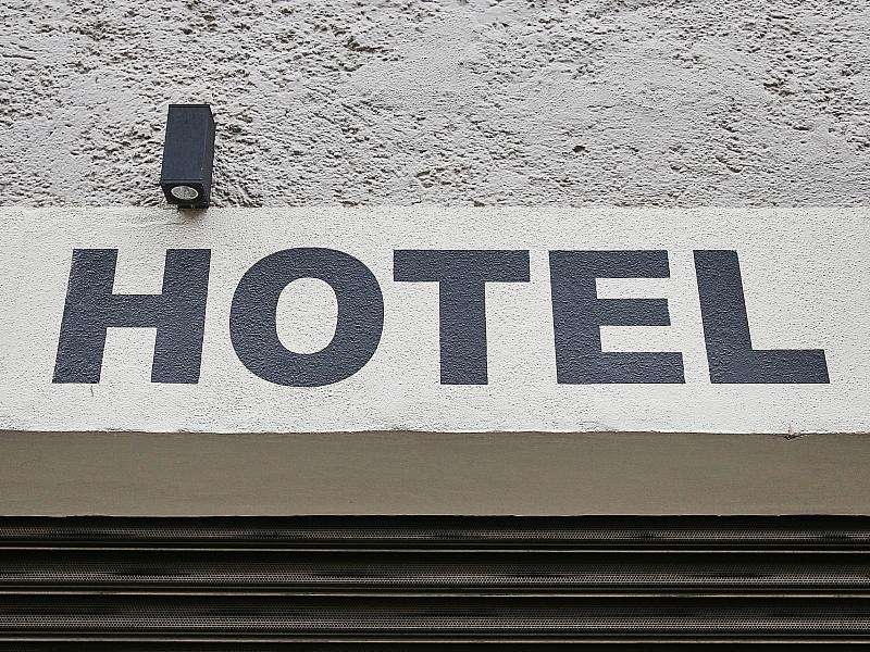Gastgewerbeumsatz stagniert im Februar