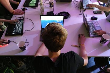 Handlungsempfehlungen zum Jugendschutz im Netz Ende Juni erwartet
