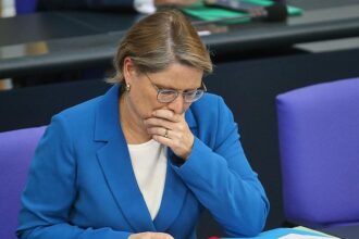 Hubig will Gesetz gegen digitale Gewalt noch 2026 verabschieden