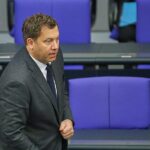 Klingbeil hält "Tankrabatt" für "wichtiges Signal"