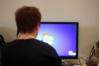 Lang fordert Recht auf Homeoffice als Spritsparmaßnahme