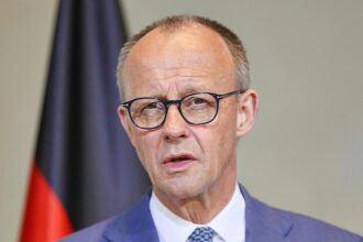 Möglicher Hormus-Einsatz: Merz reist zu Beratungen nach Paris
