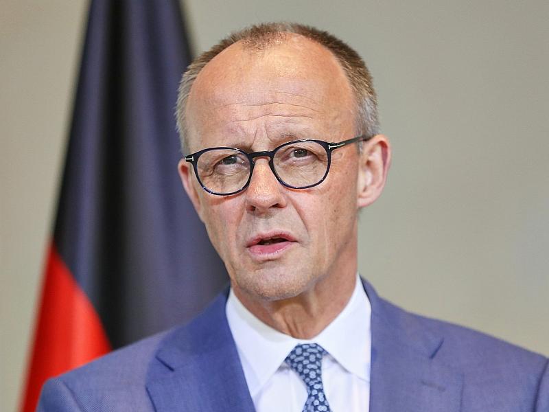 Möglicher Hormus-Einsatz: Merz reist zu Beratungen nach Paris