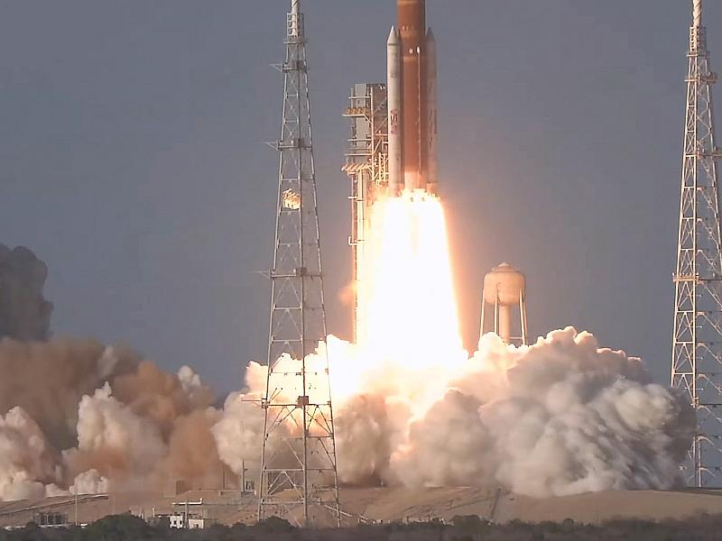 Mondmission "Artemis 2" erfolgreich gestartet