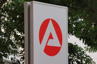 Ökonom Cremer fordert 30-Prozent-Garantie für Geringverdiener
