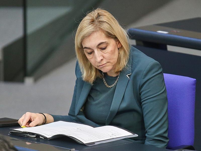 Pflegereform: Warken plant deutliche Mehrbelastung für Heimbewohner