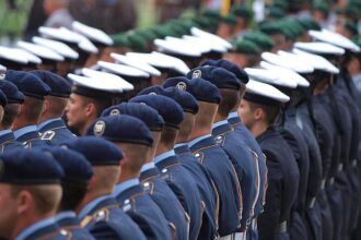 Pistorius verbannt private Handys aus Bundeswehr-Dienststellen