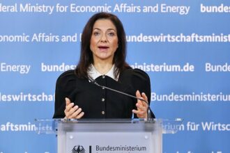 Reiche macht Druck bei Sozialreformen