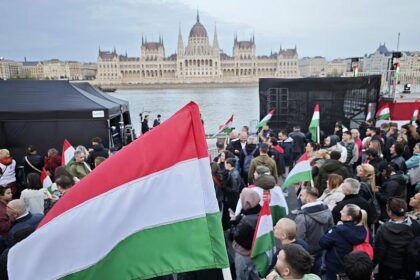 Ungarn: Orbán gesteht Niederlage gegen Magyar bei Parlamentswahl ein
