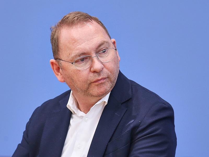Verdi bezeichnet steuerfreie 1.000-Euro-Prämie als "Rohrkrepierer"