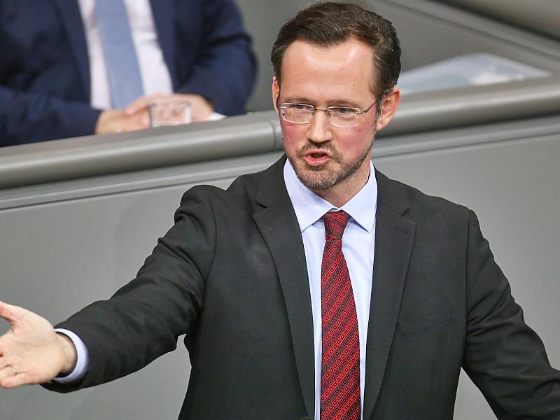 Wiese verlangt Materialvorratsliste für Deutschland